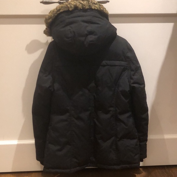 Eckored down winter coat - Picture 3 of 5